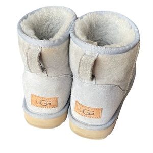 ✧･ﾟ: *✧･ﾟ:* POWDER BLUE SHORT UGG ✧･ﾟ: *✧･ﾟ:*